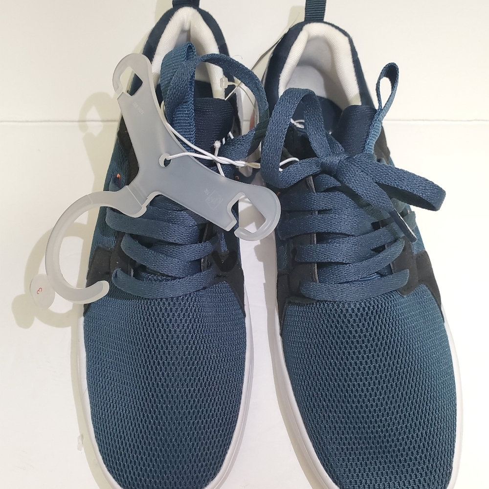Cat & jack size 3 boys shoes